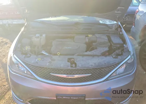 2017 Chrysler Pacifica Touring L из США, поврежденный, VIN 2C4RC1BG2HR831290